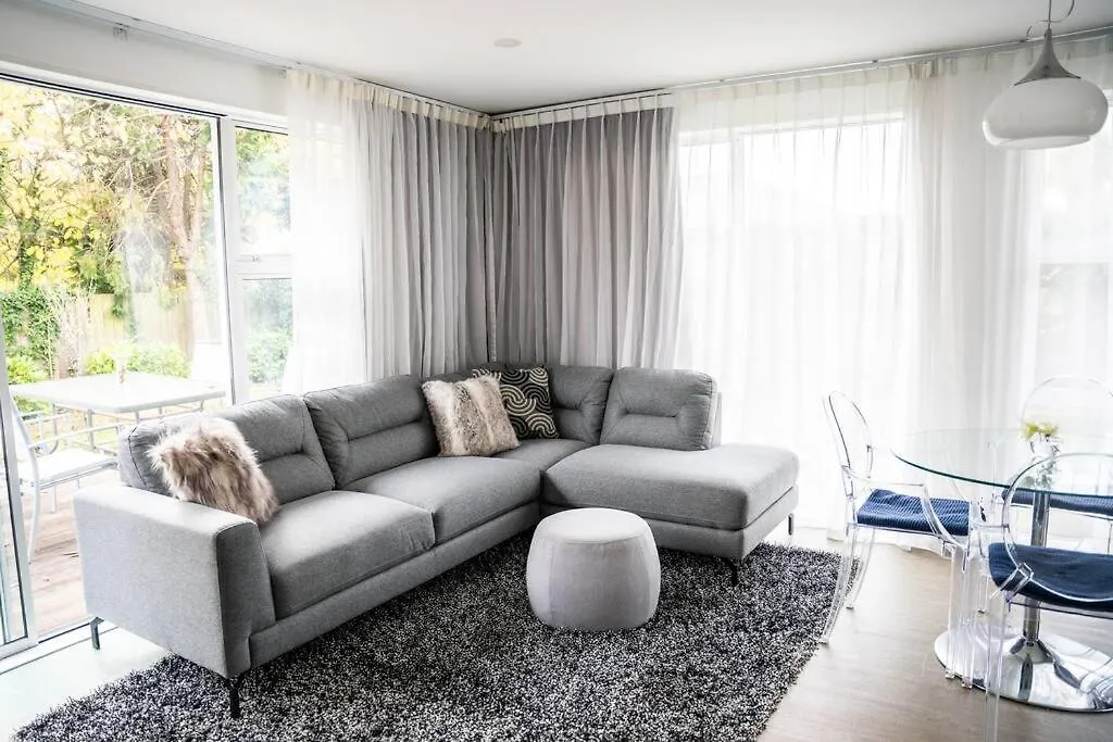 Apartment Restful Stay On Geraldine Street Suburban Beauty Christchurch